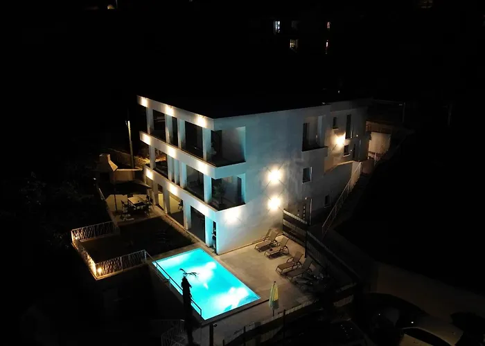 Val - Four Seasons Escape With Sea View And Swimming Pool Lejlighed Opatija