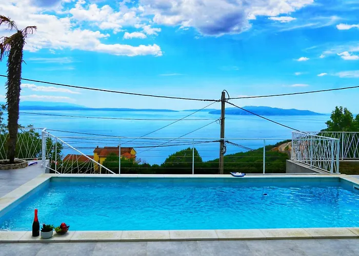 Val - Four Seasons Escape With Sea View And Swimming Pool Lejlighed Opatija