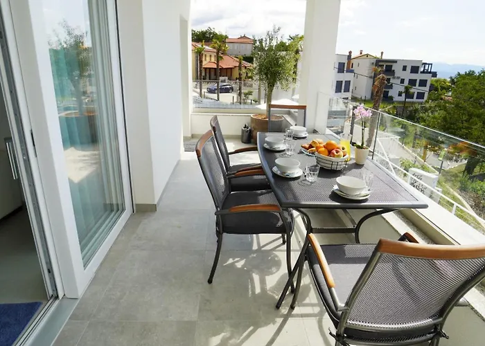 Val - Four Seasons Escape With Sea View And Swimming Pool Lejlighed *
