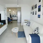 Val - Four Seasons Escape With Sea View And Swimming Pool *