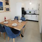 Val - Four Seasons Escape With Sea View And Swimming Pool Daire Opatija