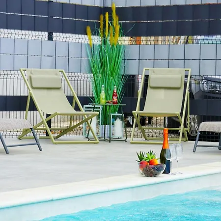 Appartement Val - Four Seasons Escape With Sea View And Swimming Pool Opatija